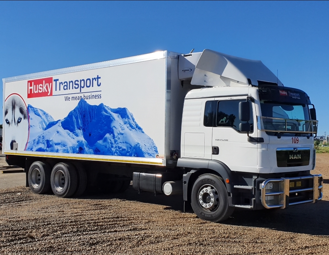 34 Ton Side Tipper for hire in Port Elizabeth, George, Mosselbay, Cape Town, Calvinia, Kakamas, Upington, Springbok, Pofadder, Johannesburg, Thohoyandou, Giyani, Nelspruit, Makhado, Whiteriver, Polokwane, Mokopane, Pretoria, Rustenburg, Durban, Pietermaritzburg, Kimberley Northern Cape